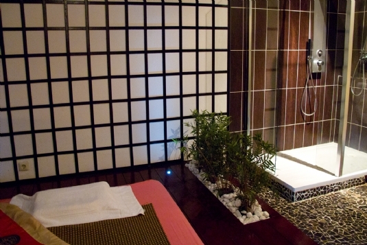 Massageraum 'Sukhothai' Mandarin Spa Nimwegen, Niederlande. (2)